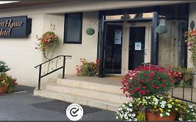 The Town House Hotel